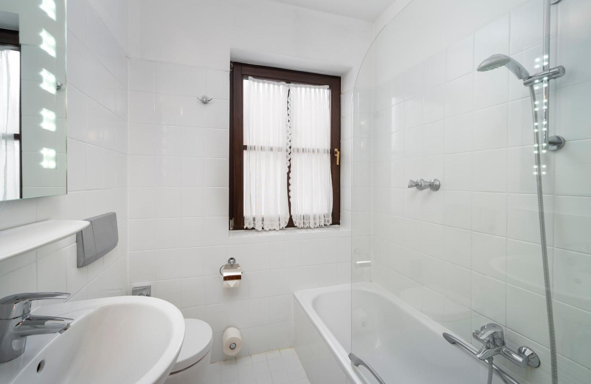 Arkaden Hotel Келкайм Екстериор снимка